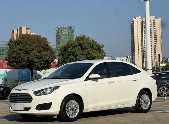 Escort 2017 facelift 1.5L automatic comfort model