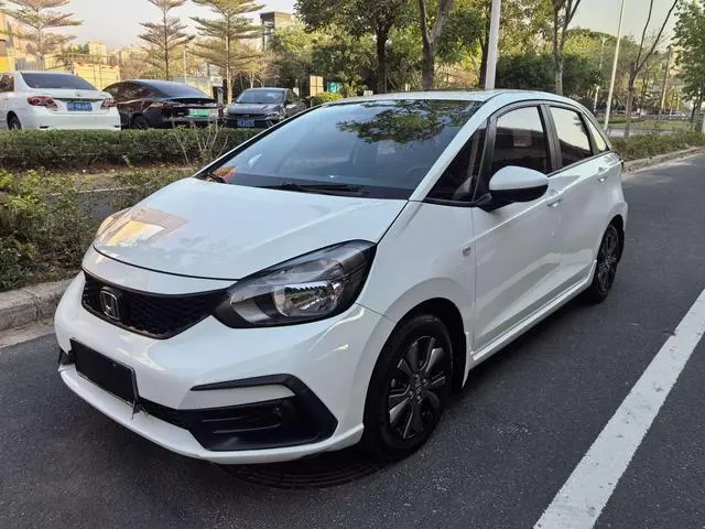 Fit 2022 1.5L CVT Trendy Sunroof Edition