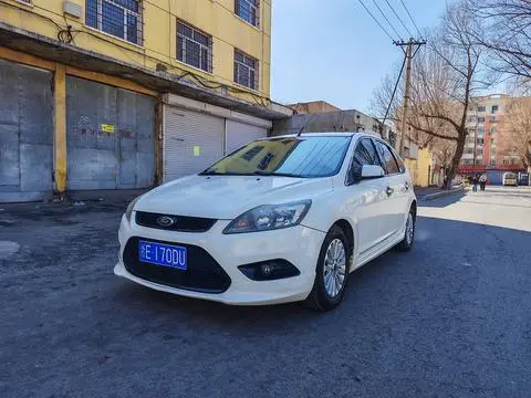 Focus 2013 hatchback classic 1.8L automatic fashion model