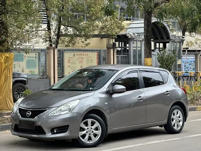 Tiida 2014 1.6L CVT cool version