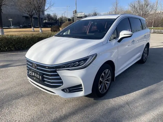 Song MAX 2019 1.5T automatic smart connected Ruiyi sunroof type 6 seats National VI