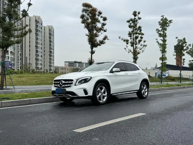 Mercedes-BenzGLA 2017 GLA 200 Dynamic