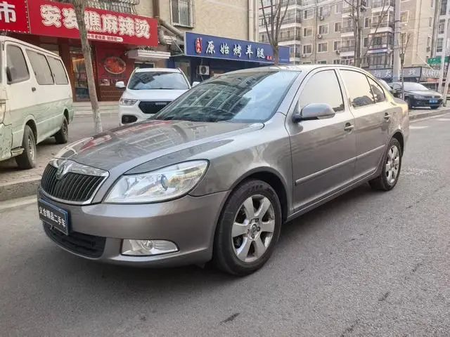 Octavia 2012 1.6L automatic Yijie version