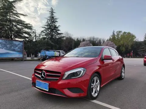 Mercedes-Benz A-Class (Imported) 2015 A 180