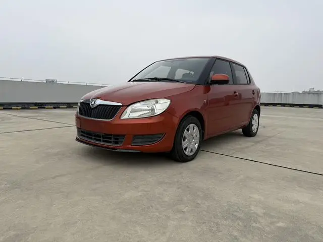 Fabia 2014 1.4L Automatic Crystal Edition