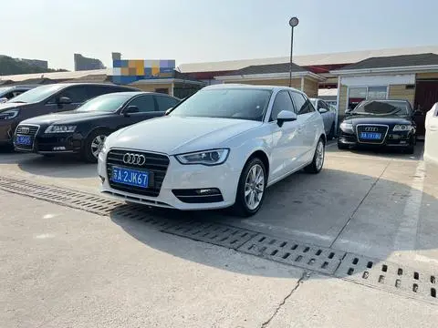 Audi A3 2015 Sportback 35 TFSI Millionaire Commemorative Comfort Model