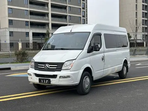 Xintu V80 2022 2.0T 6-speed manual classic Aoyuntong center shaft center top 6/7/8/9 seats 127Ps