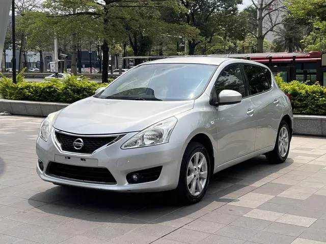 Tiida 2011 1.6L CVT comfort model