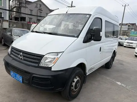 Xintu V80 2012 2.5T customized version