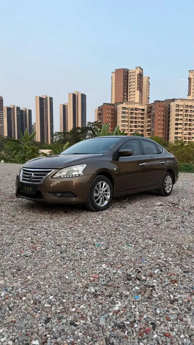 Sylphy 2014 1.6XV CVT Exclusive Edition