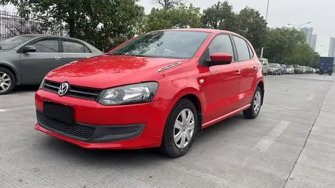 Polo 2013 1.4L manual fashion version