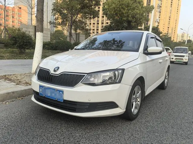 Fabia 2017 1.4L automatic car version