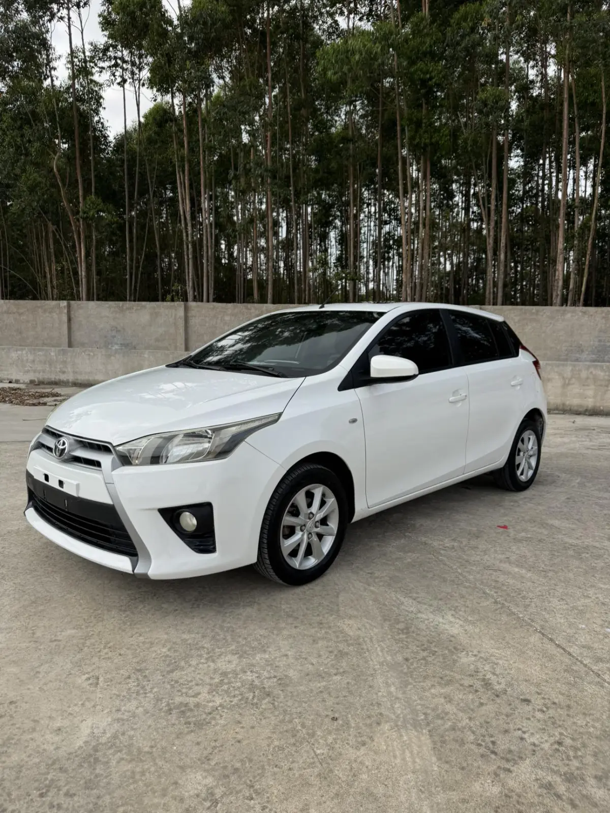 YARIS L 2015 1.5G automatic sunroof special edition