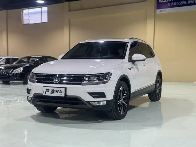 Tiguan L 2020 280TSI automatic two-wheel drive panoramic comfort version National VI