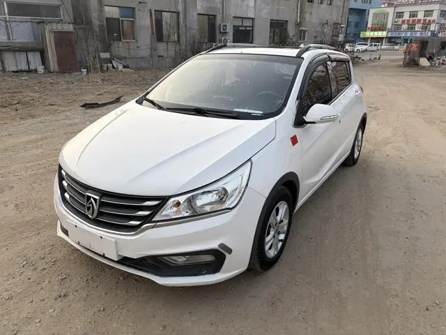 Baojun 310 2016 1.2L manual luxury model
