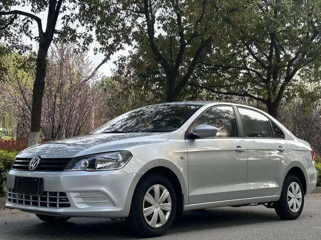 Jetta 2013 1.6L automatic fashion model