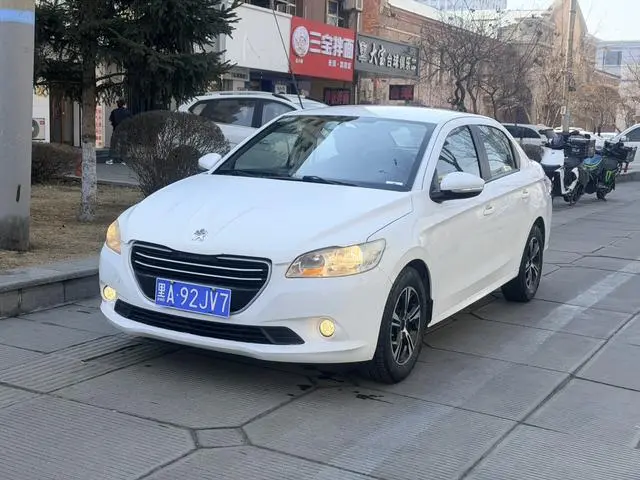 Peugeot 301 2014 1.6L manual comfort version