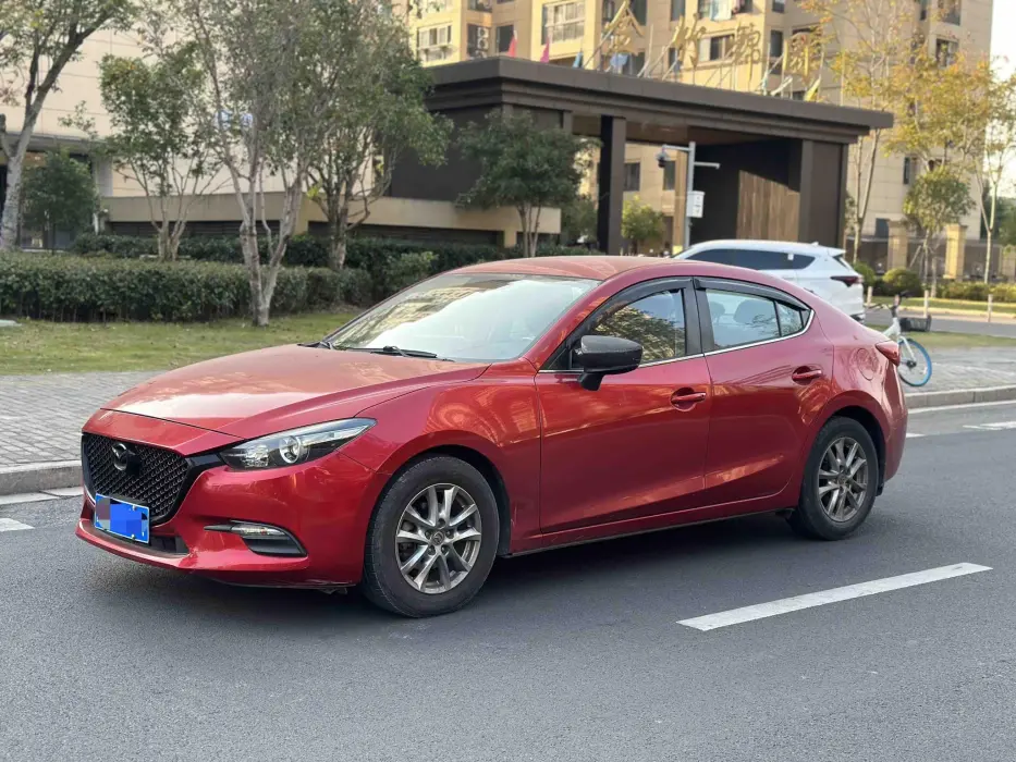 Mazda3 Angkesela 2017 Sedan 1.5L Automatic Comfort Type National VI