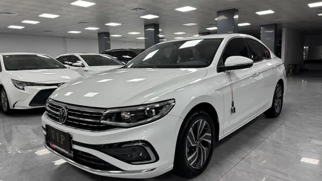 Bora 2023 200TSI DSG Smart Travel Edition