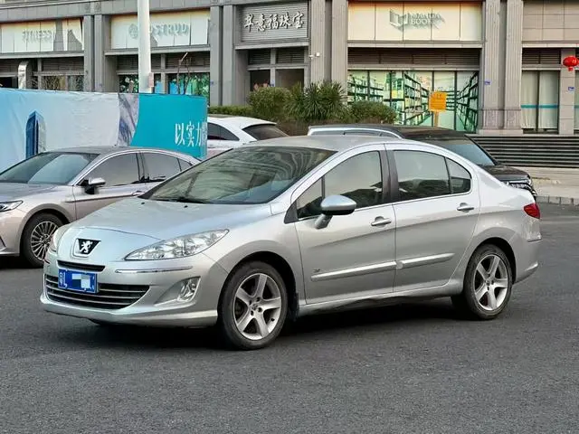 Peugeot 408 2010 2.0L automatic comfort version