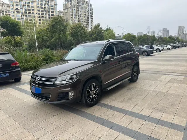 Tiguan 2015 1.8TSI automatic two-wheel drive luxury model