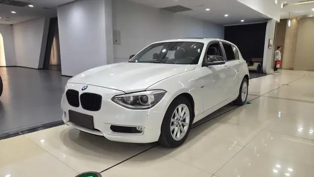 BMW 1 Series (imported) 2013 facelift 116i leading model