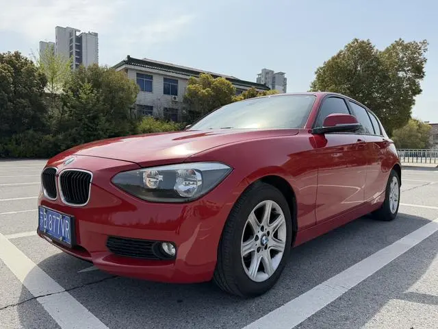 BMW 1 Series (imported) 2013 facelift 116i leading model