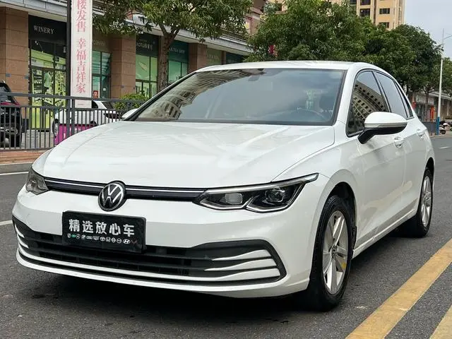 Golf 2023 facelift 200TSI DSG