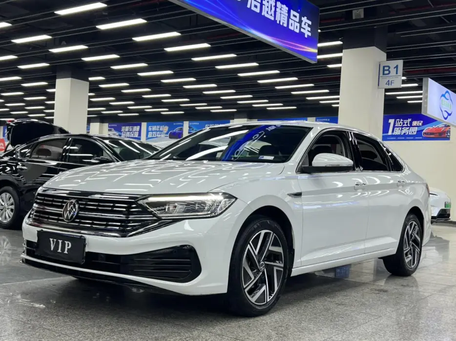 Sagitar 2023 300TSI DSG Super Edition