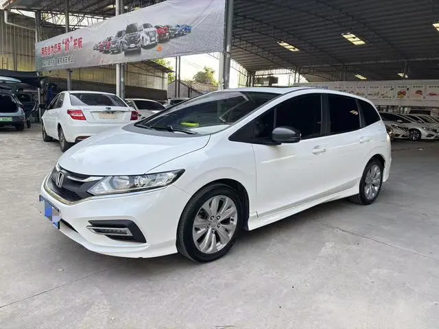 Jade 2017 1.8L automatic comfort version 5 seats