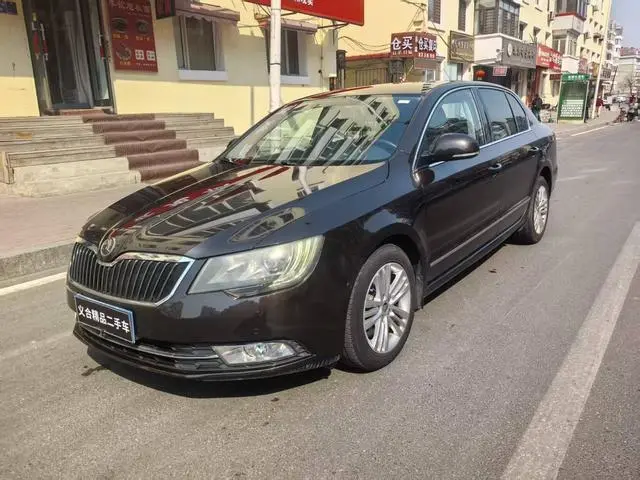 Superb 2013 1.8TSI Automatic Este Edition