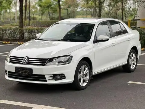 Bora 2015 Premium Edition 1.6L Automatic Comfort Type