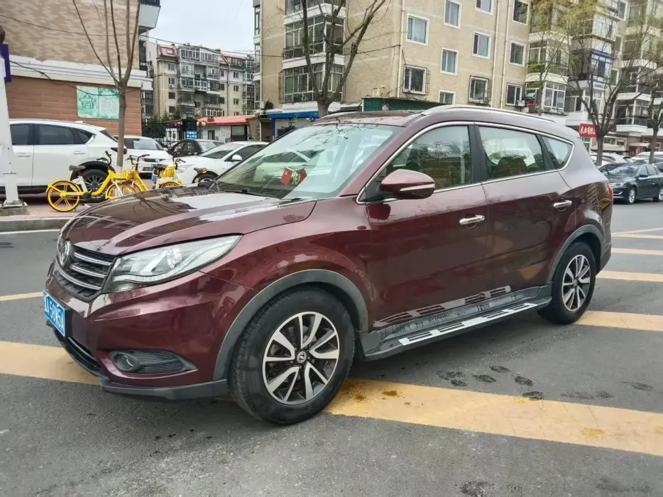 Fengguang 580 2017 1.5T CVT luxury model