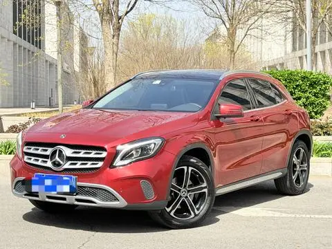 Mercedes-BenzGLA 2018 GLA 200 Fashion Model