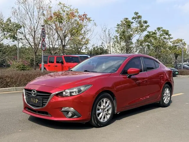 Mazda3 Angkesela 2016 sedan 1.5L automatic luxury model