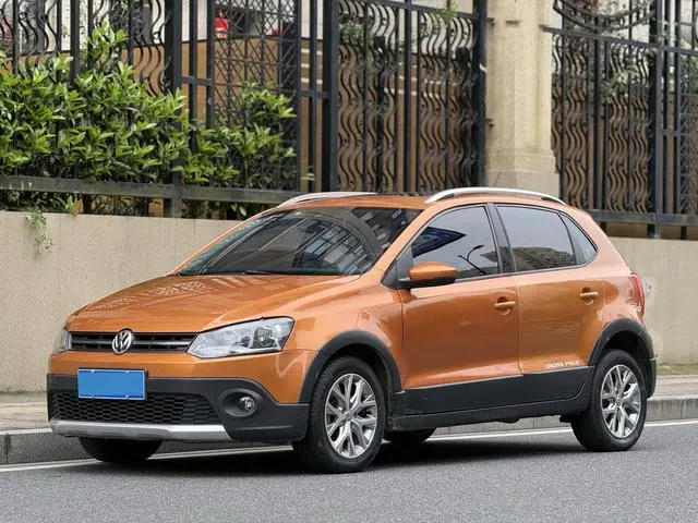 Polo 2016 1.6L Cross Polo automatic