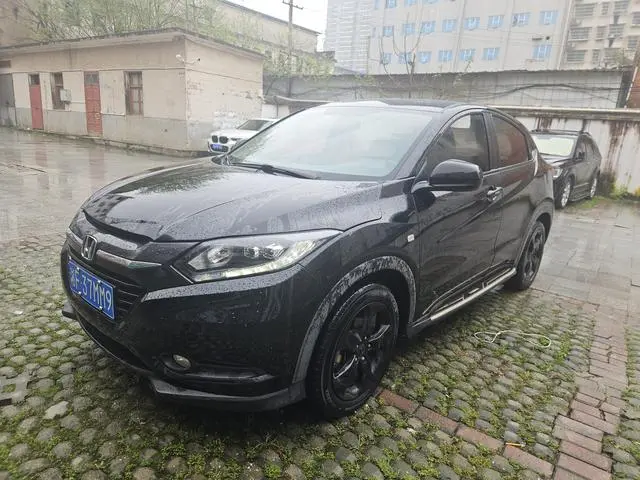 Binzhi 2017 1.8L CVT two-wheel drive pioneer type