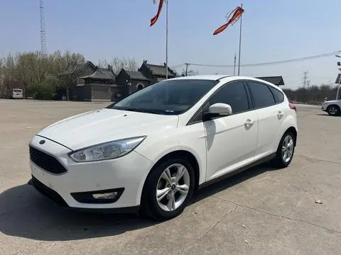 Focus 2015 hatchback 1.6L automatic comfort type