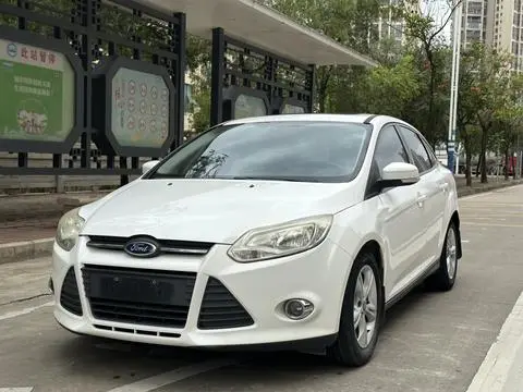 Focus 2012 sedan 1.6L automatic fashion model