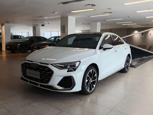Audi A3 2026 A3L Limousine 35 TFSI Flying Spur Exclusive Type