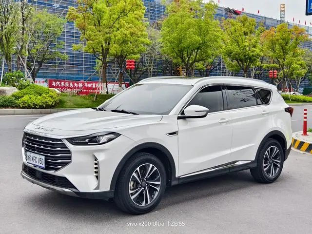 Jietu X70 PLUS 2021 model 1.5T 6MT Lin 5 seats