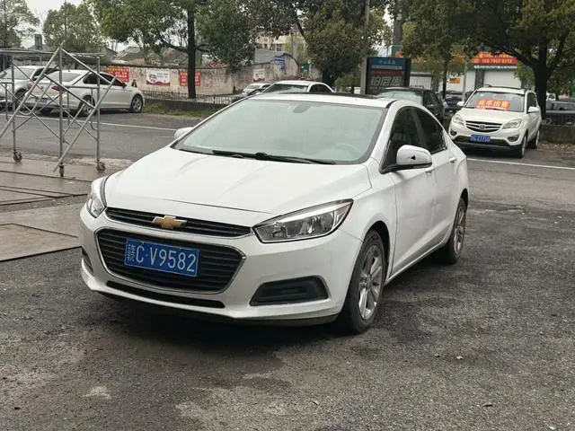 Cruze 2016 1.5L automatic fashion sunroof version