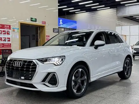 Audi Q3 2021 35 TFSI Fashionable and Dynamic