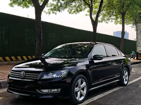 Passat 2013 1.8TSI DSG Royal Edition