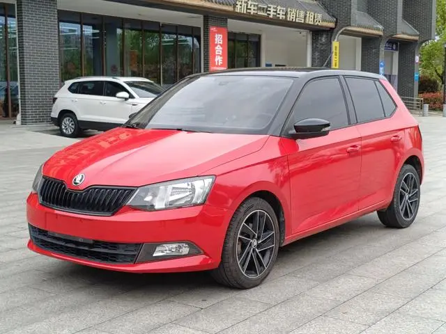 Fabia 2015 1.6L Automatic Edition