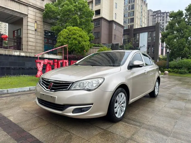 Roewe 350 2015 1.5L manual luxury sunroof version