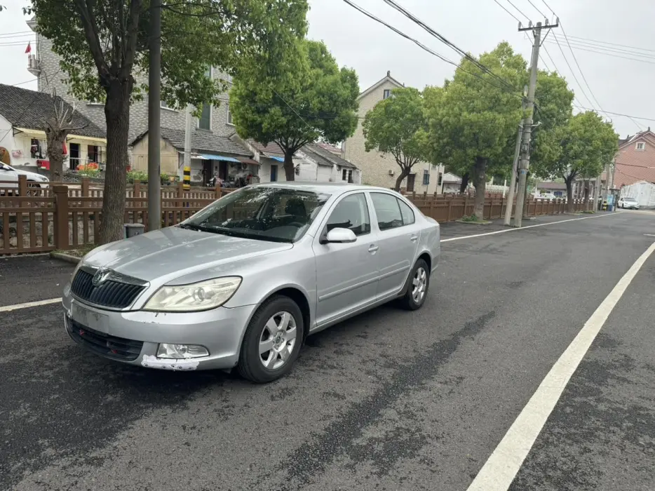 Octavia 2012 1.6L automatic Yijie version