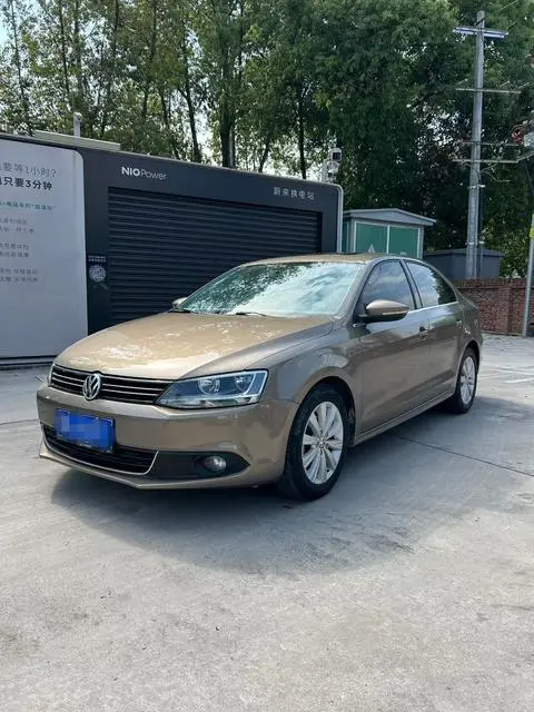 Sagitar 2014 1.6L automatic comfort model
