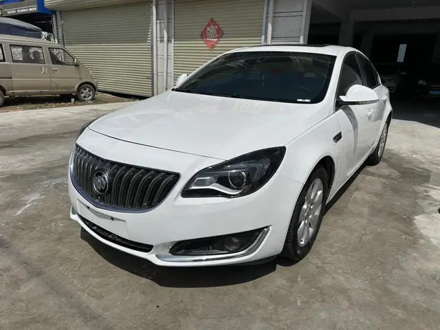 Regal 2015 2.0L Elite Fashion Model
