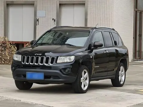 Compass (Imported) 2012 2.0L 2WD Deluxe Edition